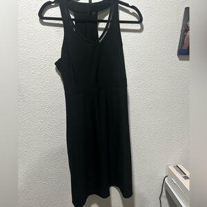 Mondetta Black stretchy dress with pockets